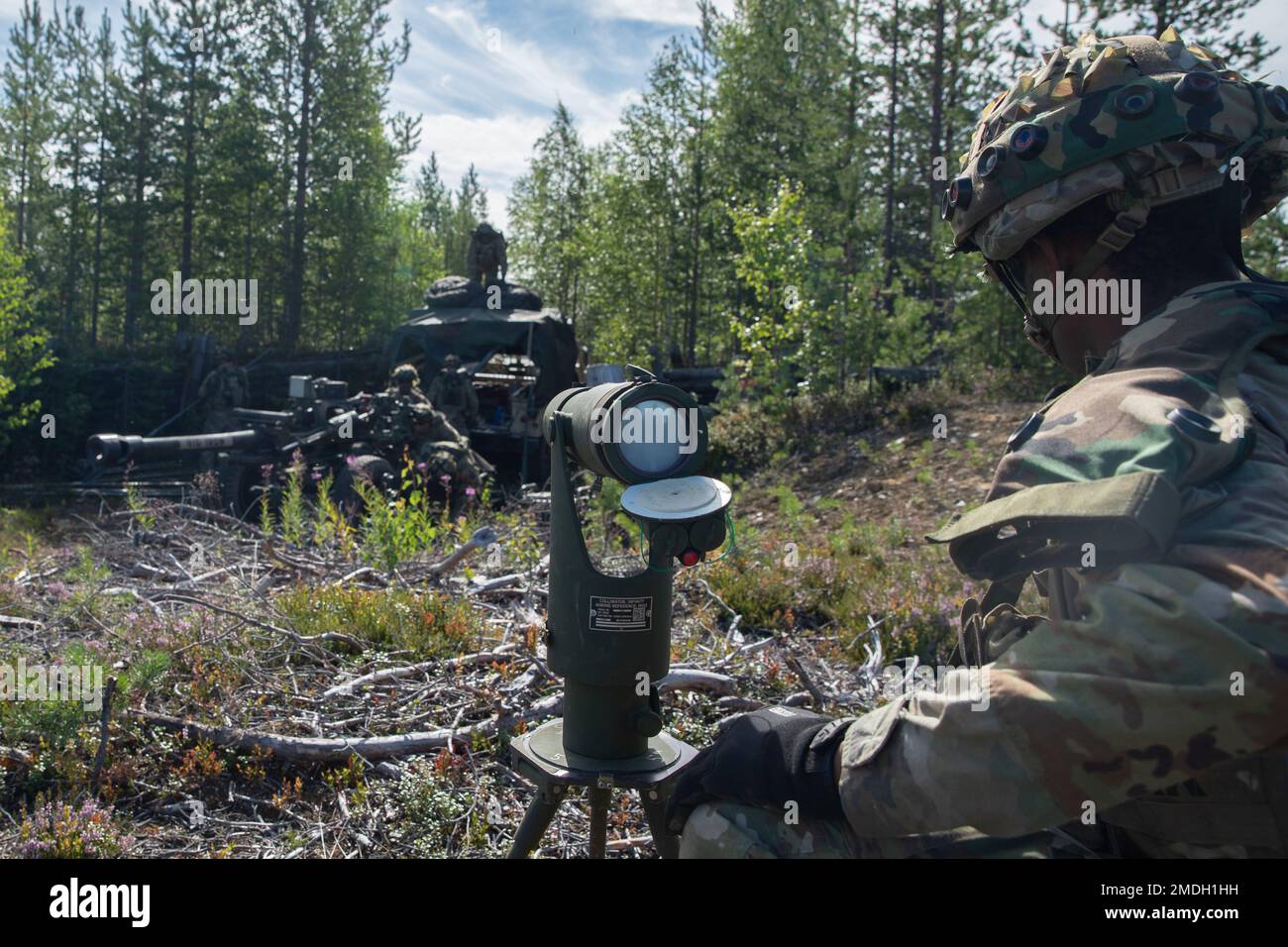 U.S. Army Pfc. Craig Lindsey, assigned to Bravo Battery, 1st Battalion ...