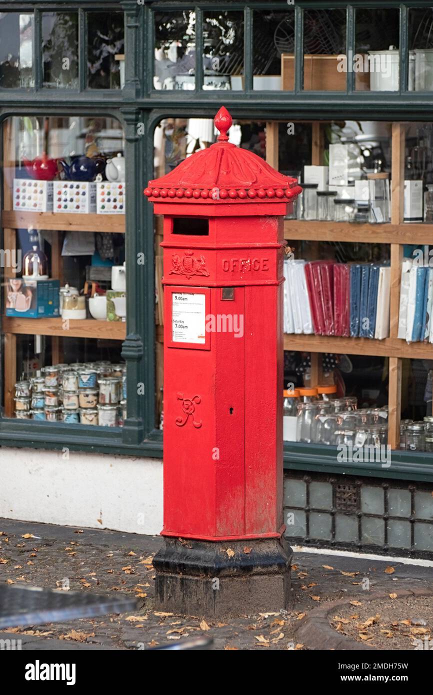 ROYAL TUNBRIDGE WELLS, KENT, UK - SEPTEMBER 15, 2019: Victorian Penfold post box at the Pantiles Stock Photo