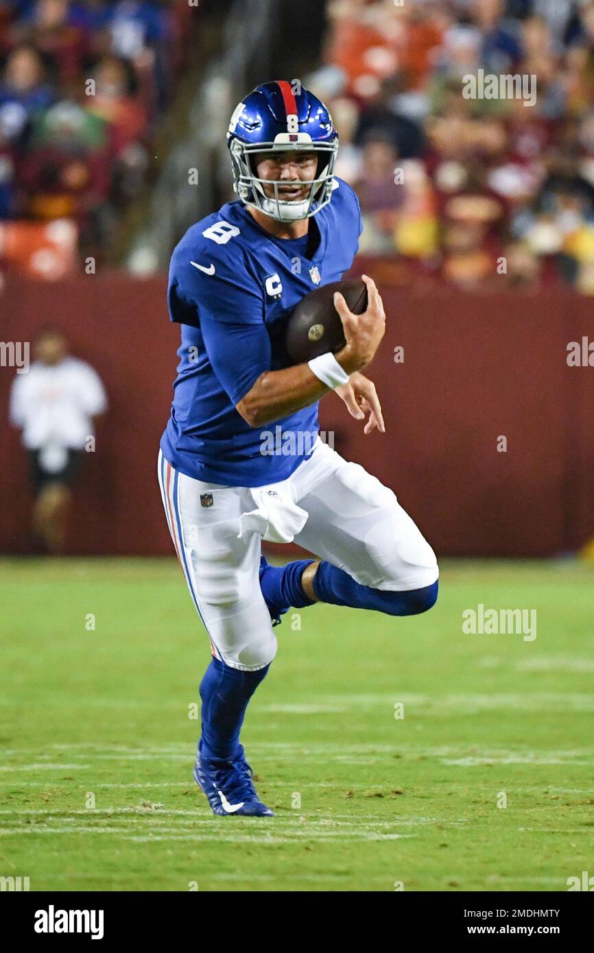 New York Giants quarterback Daniel Jones (8) passes against the New England  Patriots during an NFL preseason football game, Sunday, Aug. 29, 2021, in  East Rutherford, N.J. (AP Photo/Adam Hunger Stock Photo - Alamy