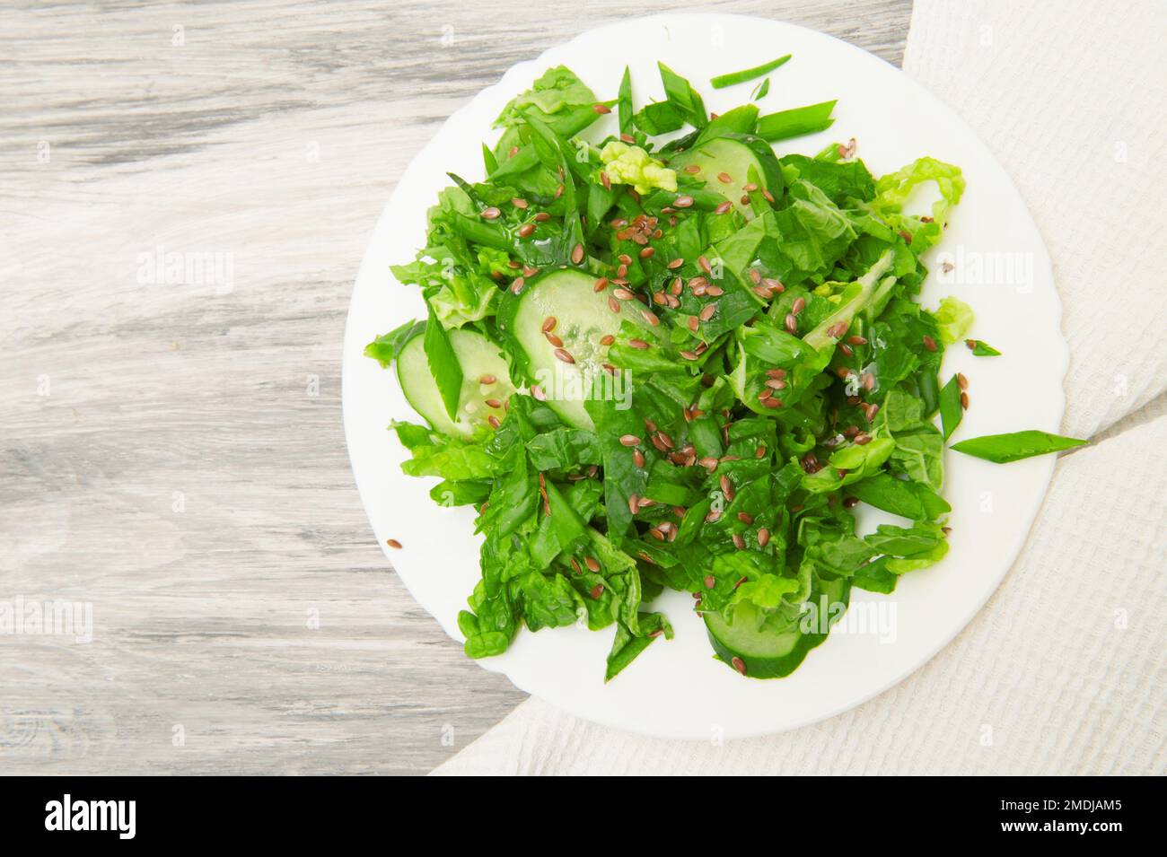 Fresh green salad on plate hi-res stock photography and images - Alamy