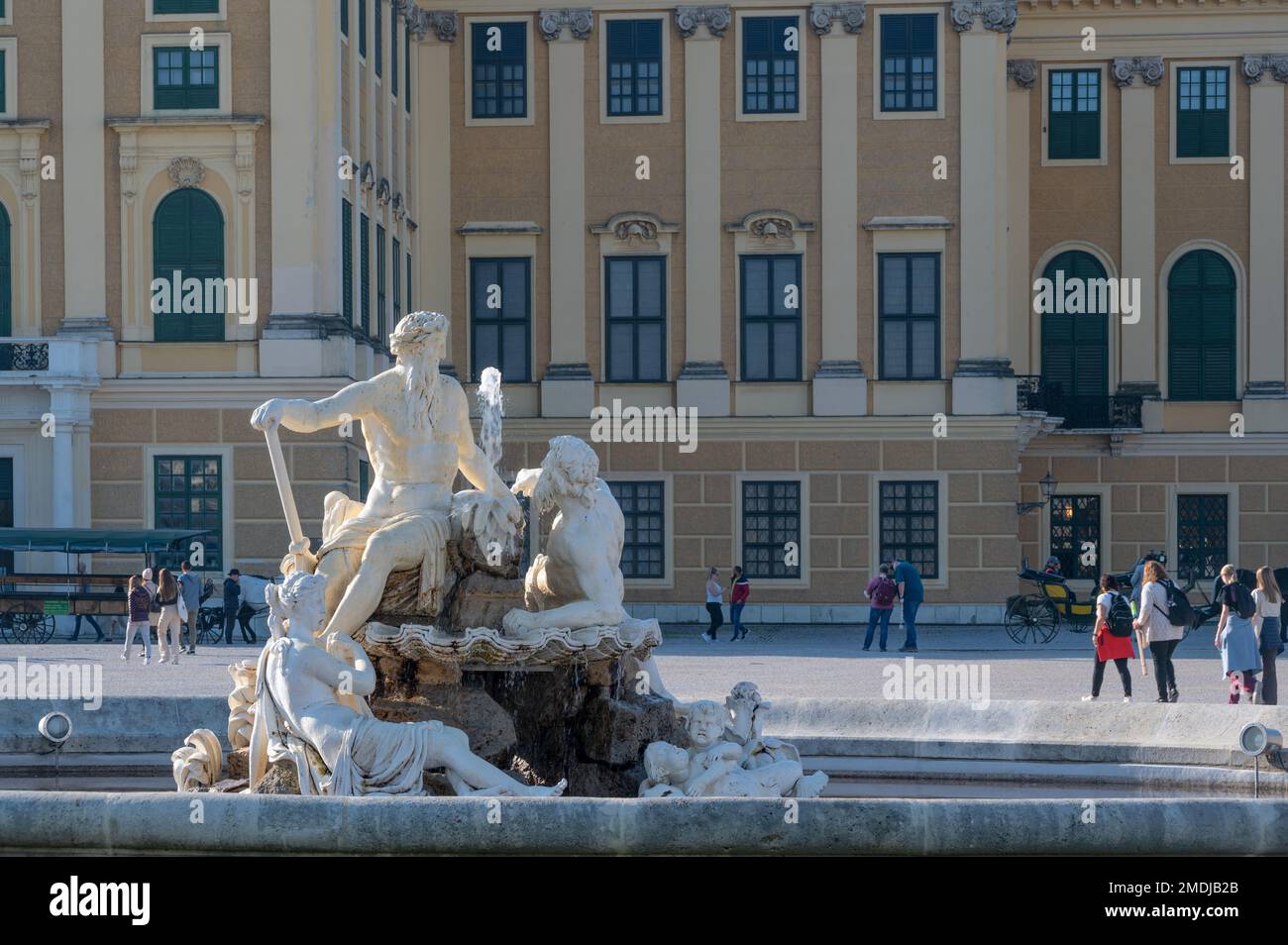 Schloss schonbrunn vienna austria gardens entrance fountain palace hi ...