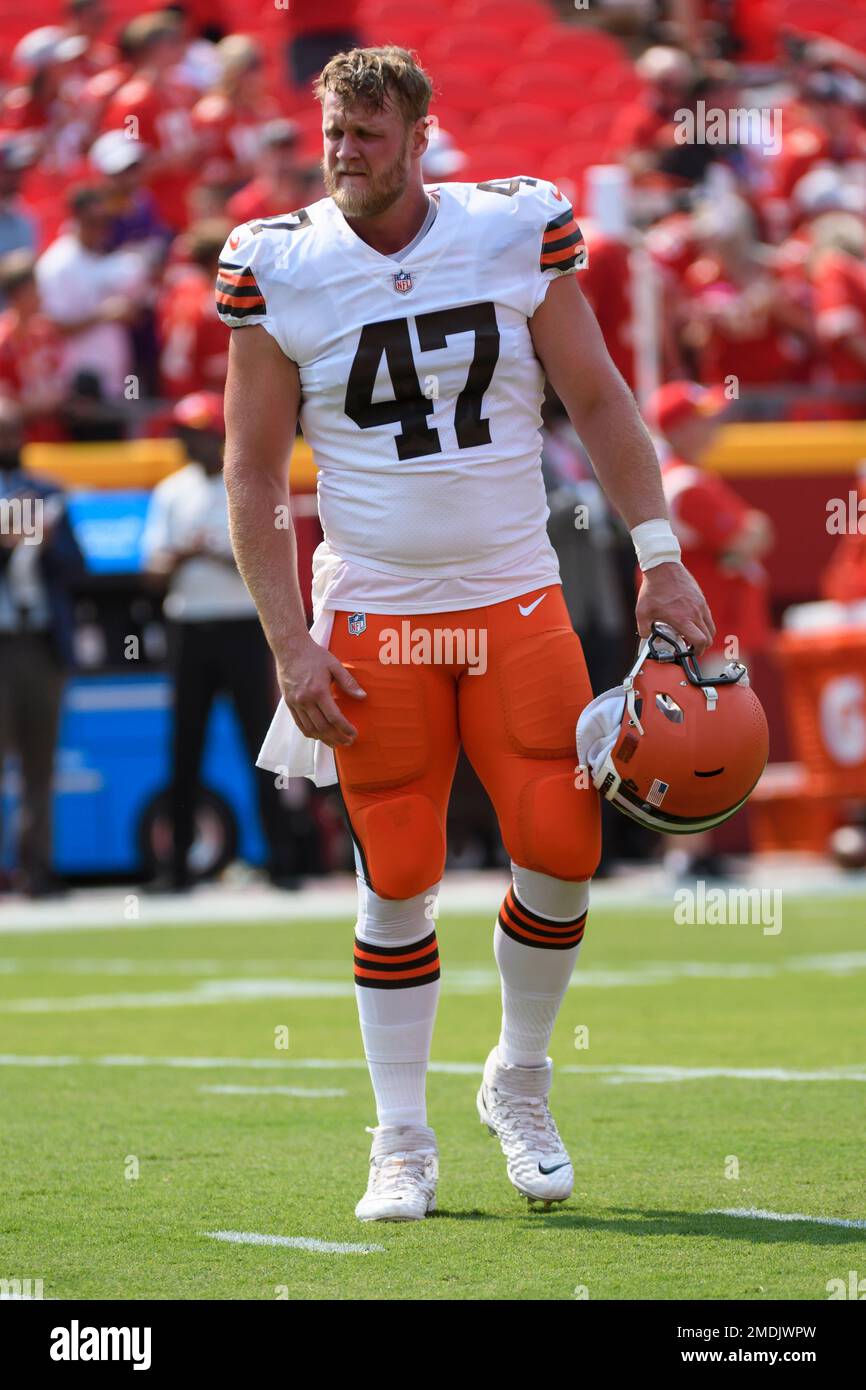 Cleveland Browns long snapper Charley Hughlett during pre-game warmups  before an NFL football game against the Kansas City Chiefs, Sunday,  Sept.12, 2021 in Kansas City, Mo. (AP Photo/Reed Hoffmann Stock Photo 