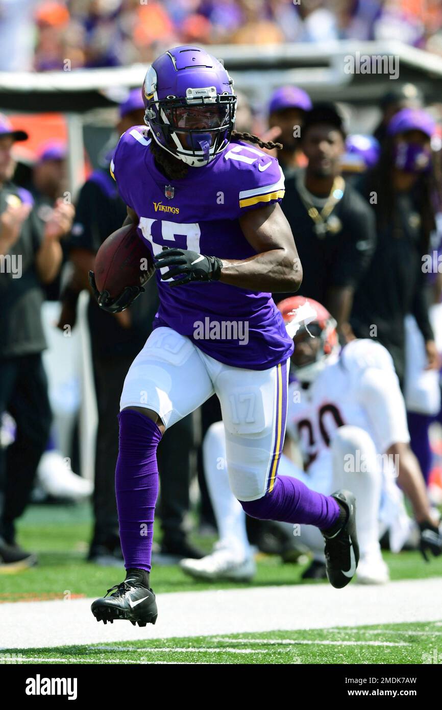 Minnesota Vikings wide receiver K.J. Osborn (17) carries the ball