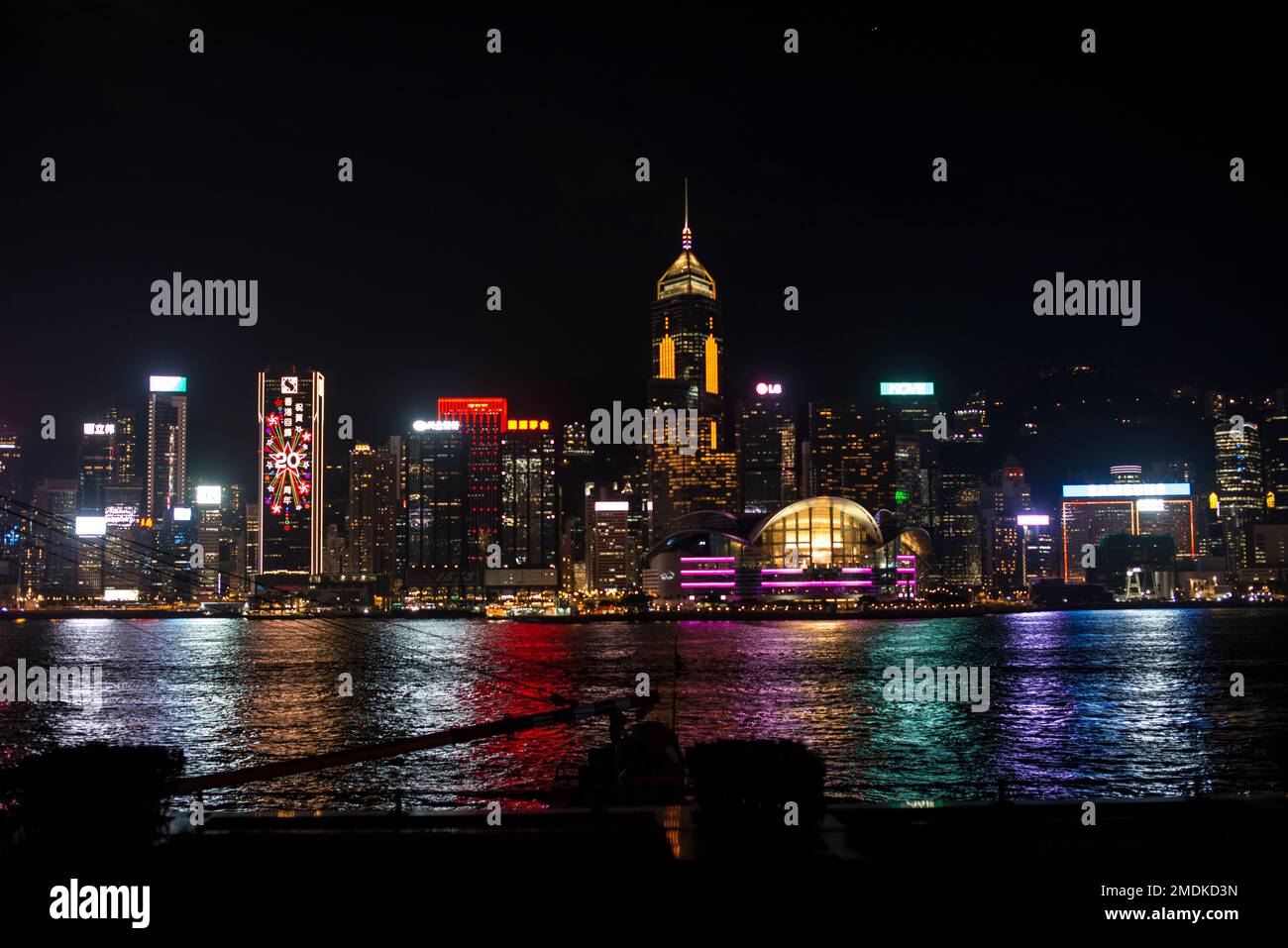 Hong Kong harbour at night Stock Photo - Alamy