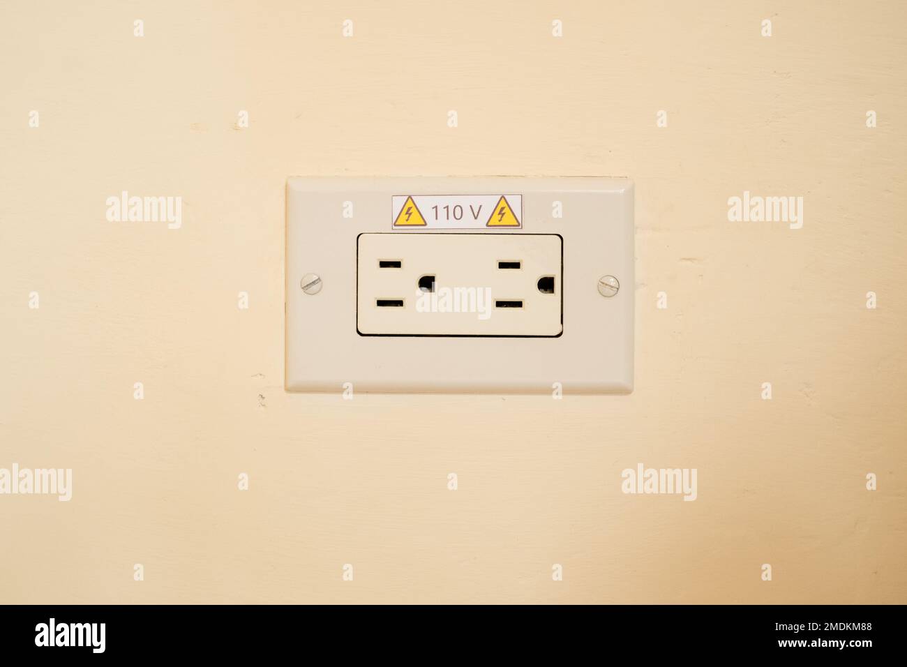 Plug sockets hires stock photography and images Alamy