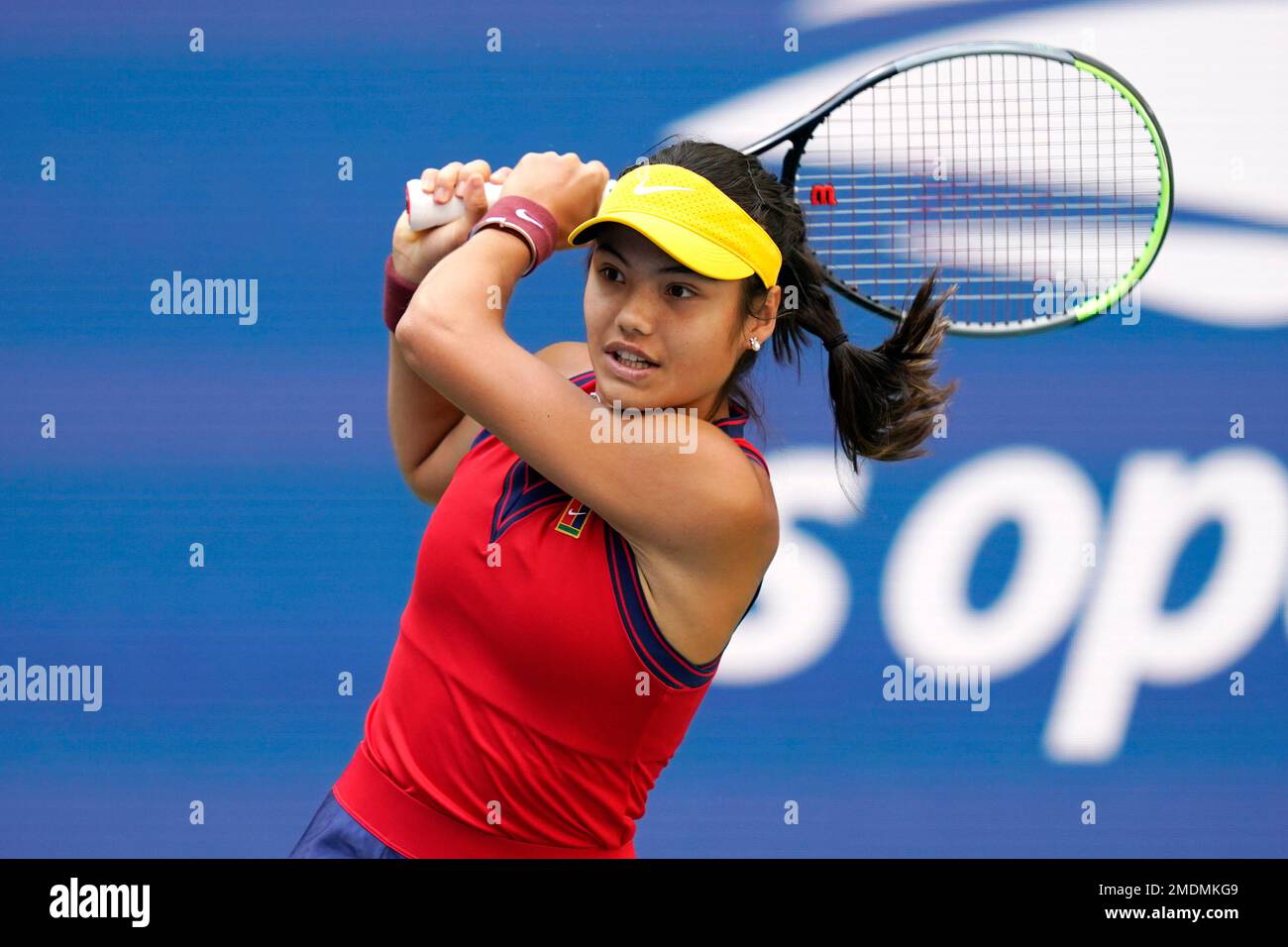 Emma Raducanu, Of Britain, Returns A Shot Against Shelby Rogers, Of The ...