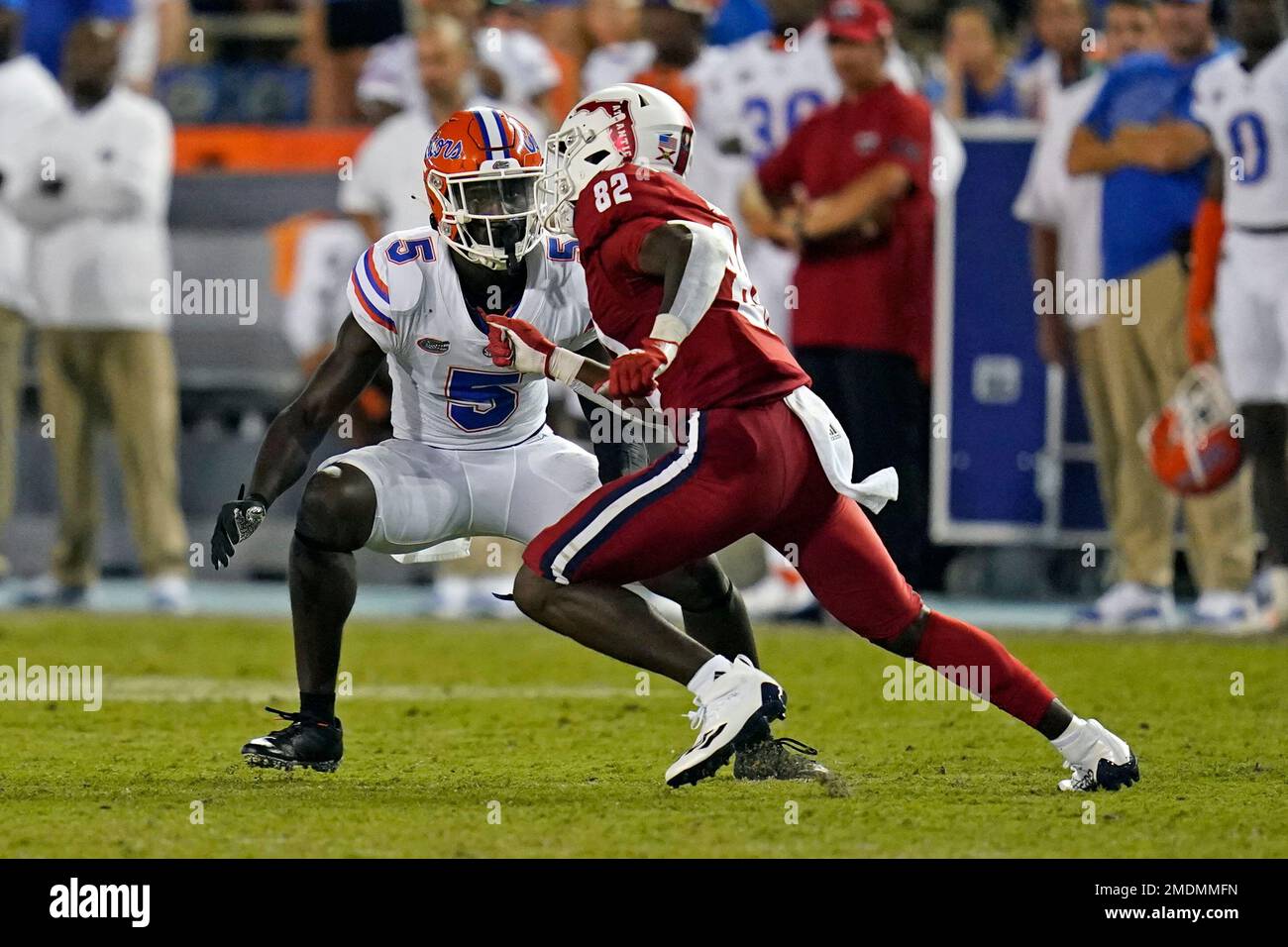 Florida cornerback Kaiir Elam (5) covers Florida Atlantic wide receiver