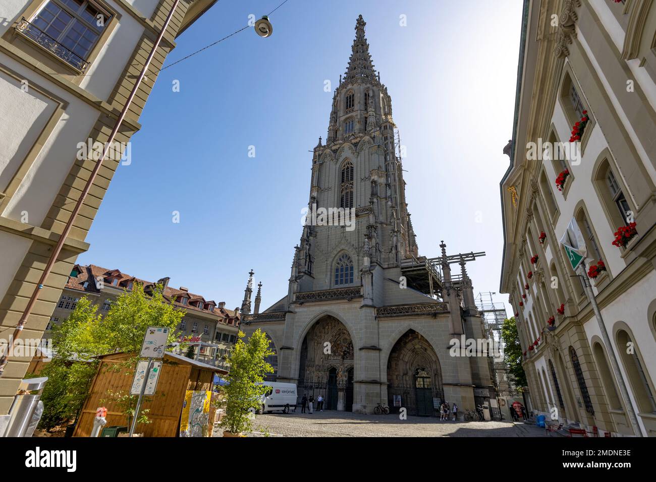 BERN, SWITZERLAND, JUNE 23, 2022 - Bern's Cathedral (Berner Münster) in Münster Square ( Münsterplatz) in the center of Bern, Switzerland Stock Photo