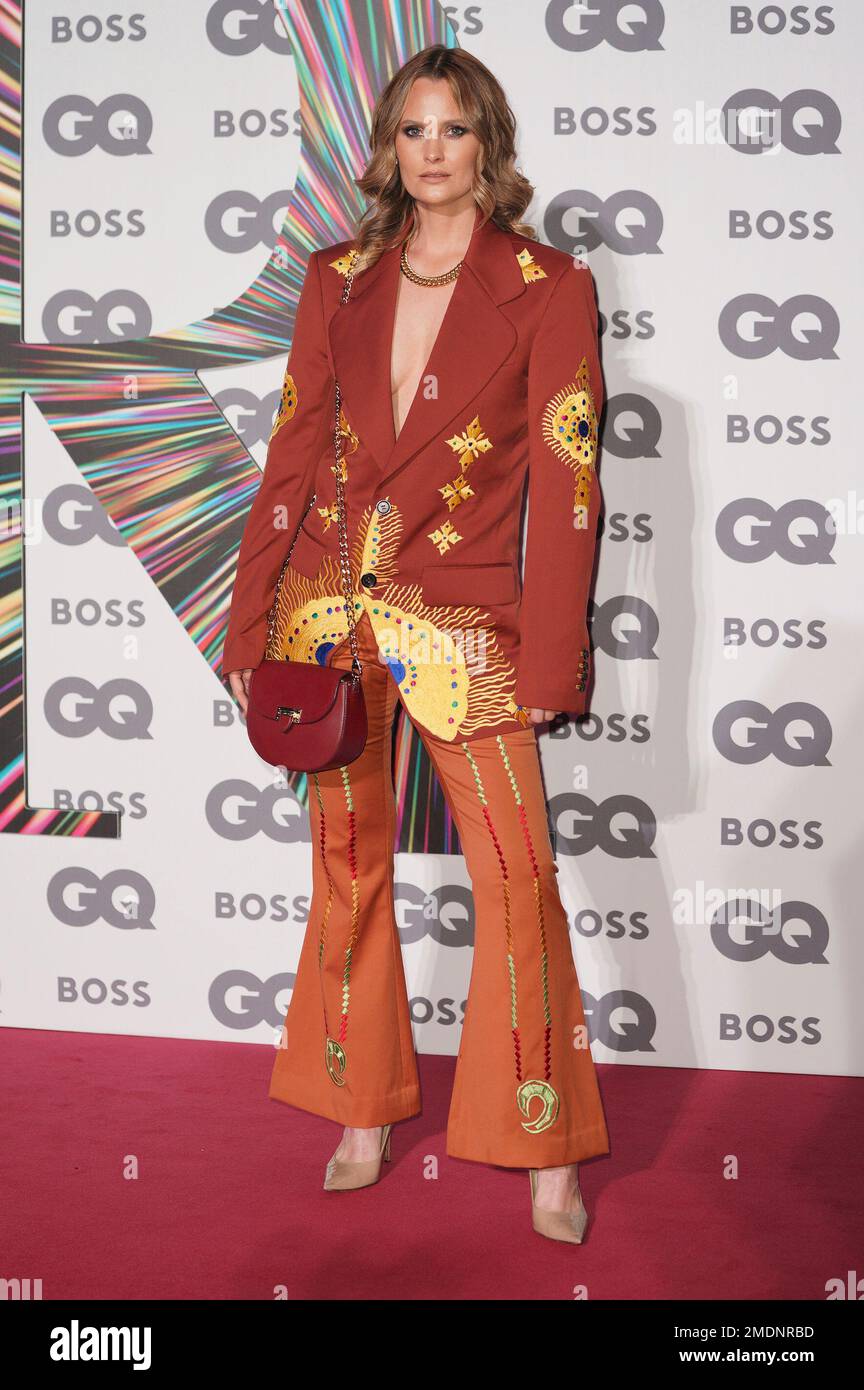 charlotte-de-carle-attends-gq-men-of-the-year-awards-tate-modern