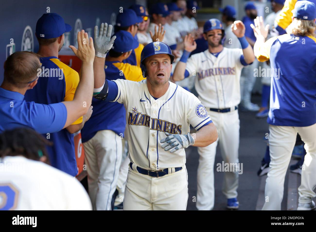 Tim Beckham, Seattle Mariners honor Jackie Robinson