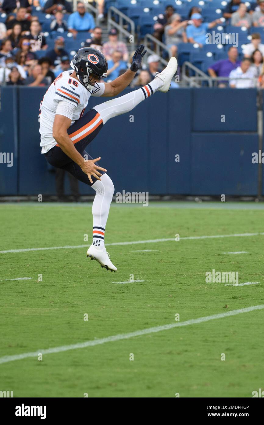 Chicago Bears punter Pat O'Donnell punts against the Tennessee Titans  during an NFL football game Sunday, Aug. 29, 2021, in Nashville, Tenn. (AP  Photo/John Amis Stock Photo - Alamy