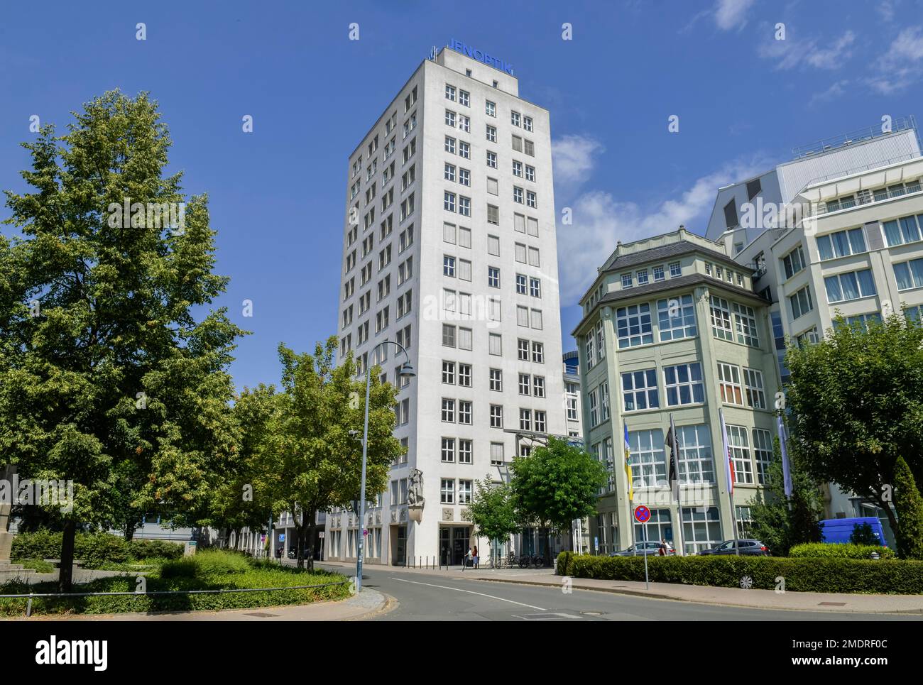 Carl Zeiss Strasse 2
