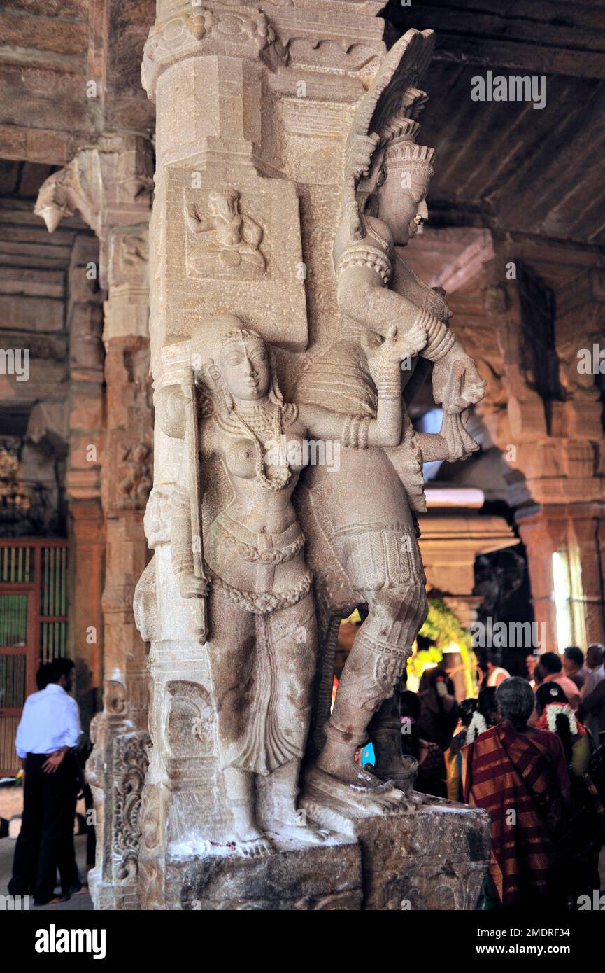 Ancient stone sculpture of guardian deities at Kanthimathi Nellaiyappar
