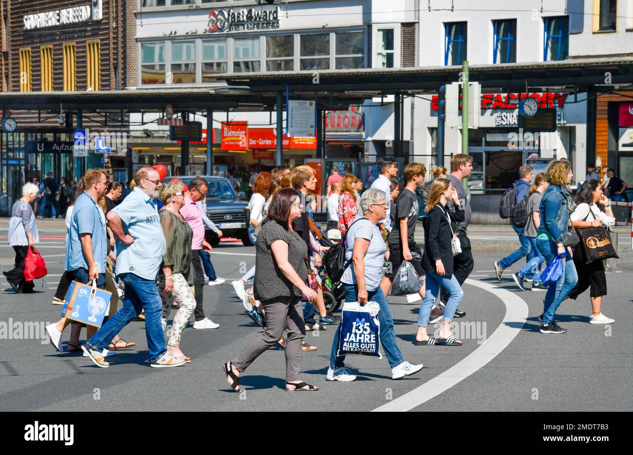 Pedestrian crossing, Jahnplatz, Bielefeld, North RhineWestphalia