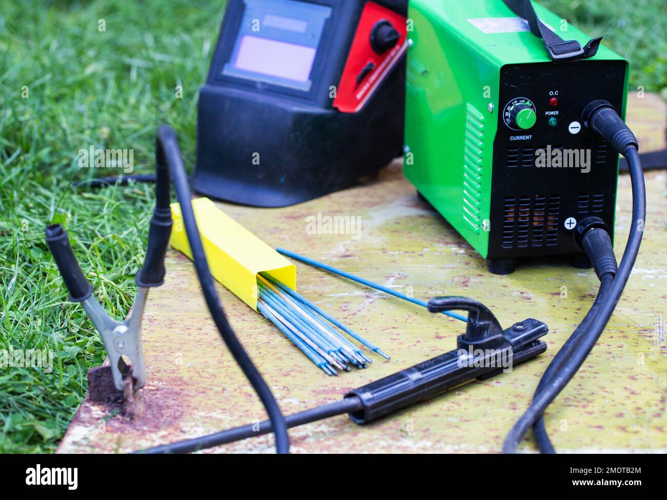 Manual welding machine and a set of electrodes for seam contact welding. Safety precautions