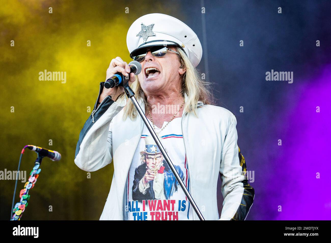 Robin Zander of Cheap Trick performing live on stage Stock Photo