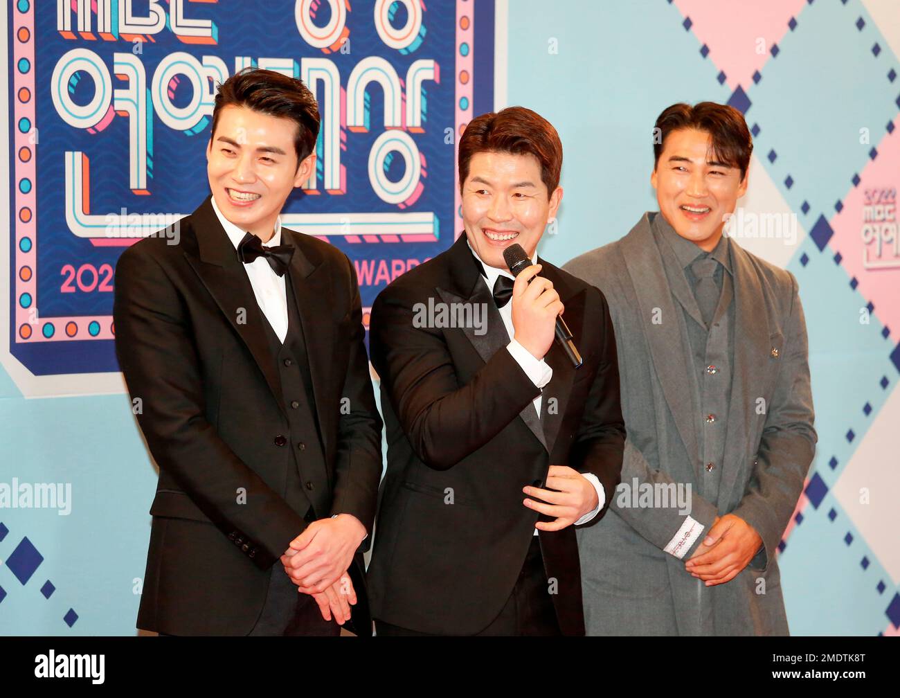 Lee Dae-Hyung, Kim Byung-Hyun and Hong Sung-Heon, Dec 29, 2022 : (L-R ...