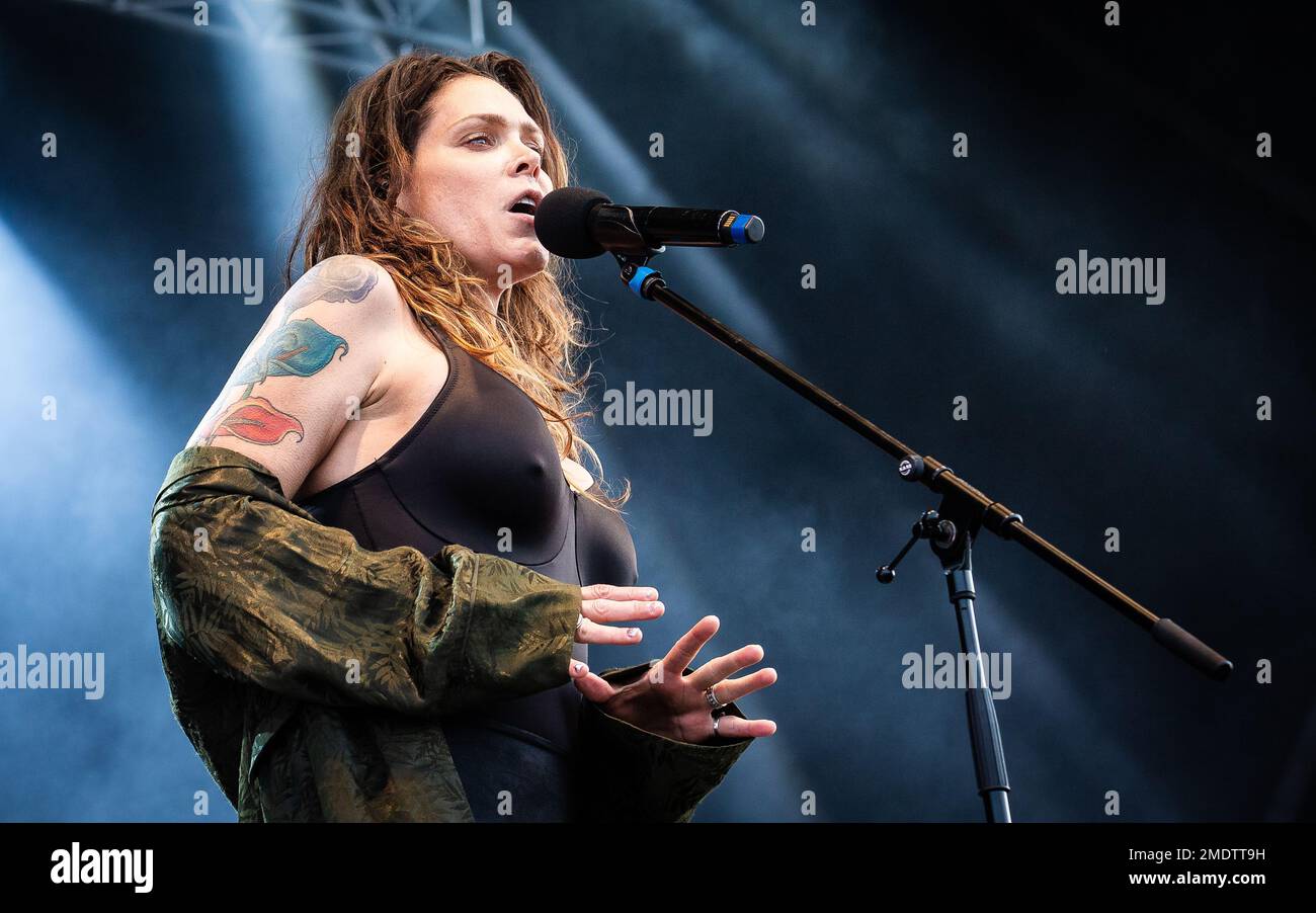 Beth hart hi-res stock photography and images - Alamy