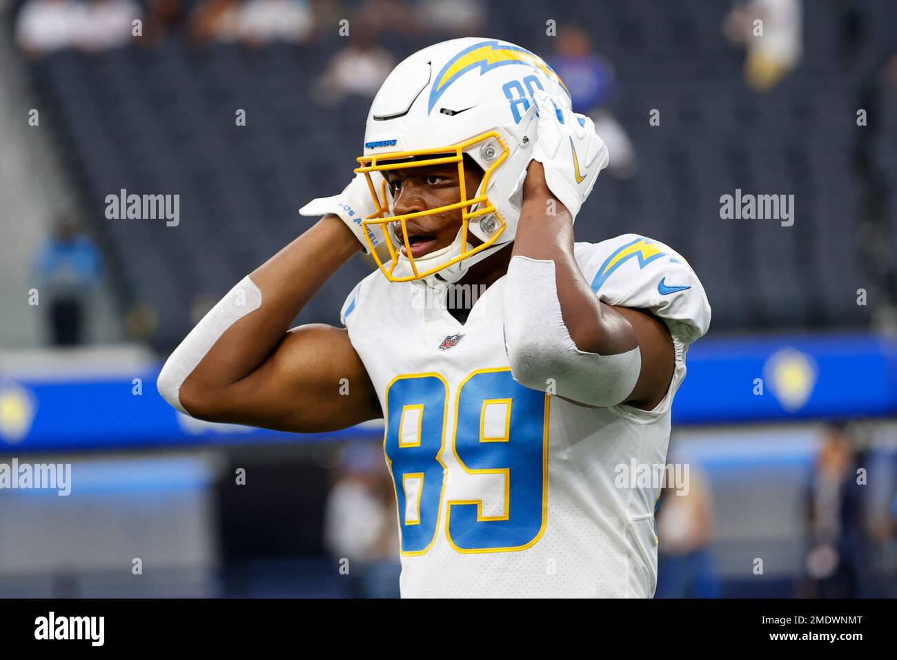 Los Angeles Chargers tight end Donald Parham Jr. (89) warms up before a