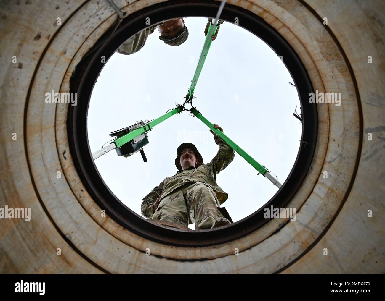 Radar airfield weather systems hires stock photography and images Alamy