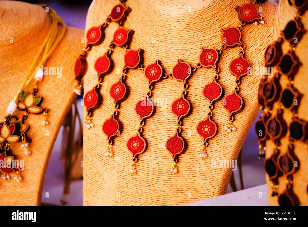 Indian Traditional jewellery displayed in a street shop for sale in Pune,  Maharashtra. Indian art, Indian artificial jewelry Stock Photo - Alamy