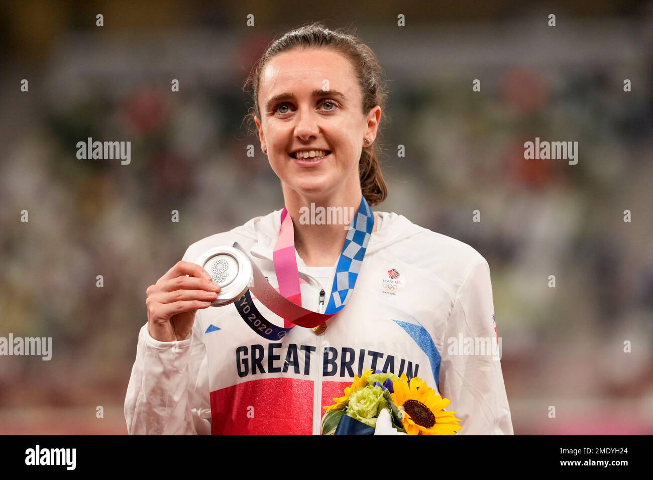 silver-medalist-laura-muir-of-britain-poses-during-the-medal-ceremony