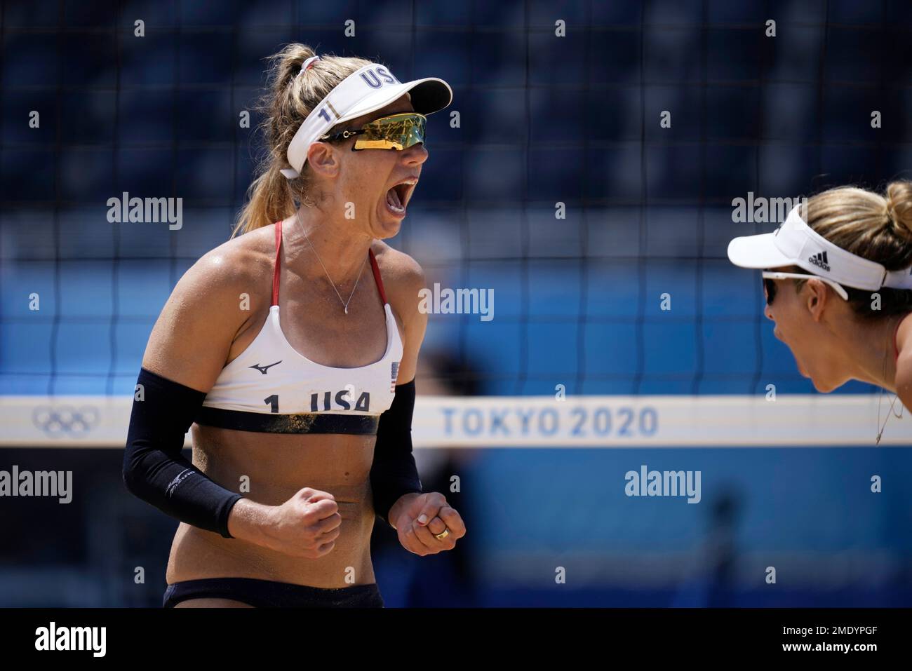 April Ross, left, of the United States, and teammate Alix Klineman