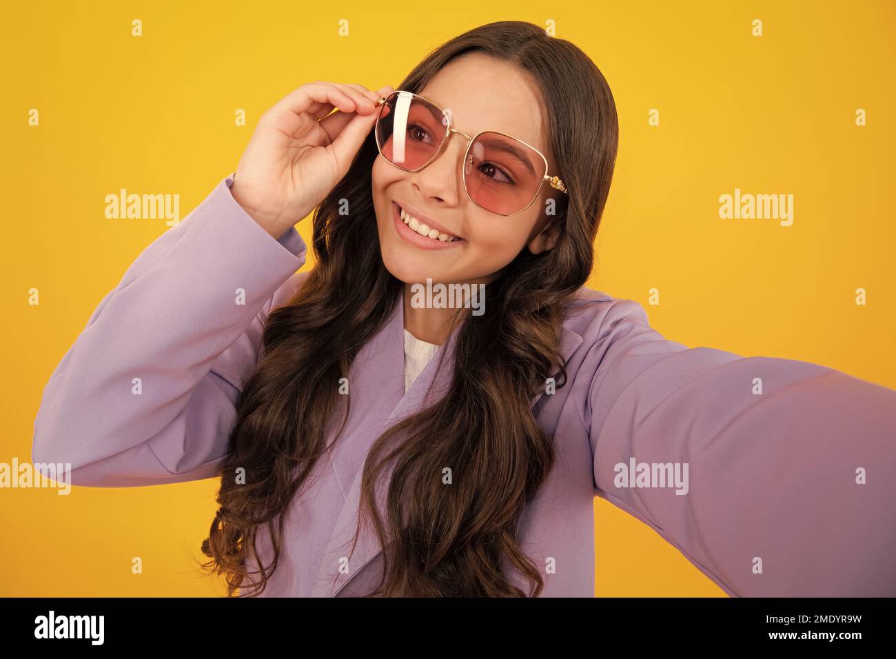 Portrait pretty teen girl sunglasses hi-res stock photography and images -  Page 5 - Alamy