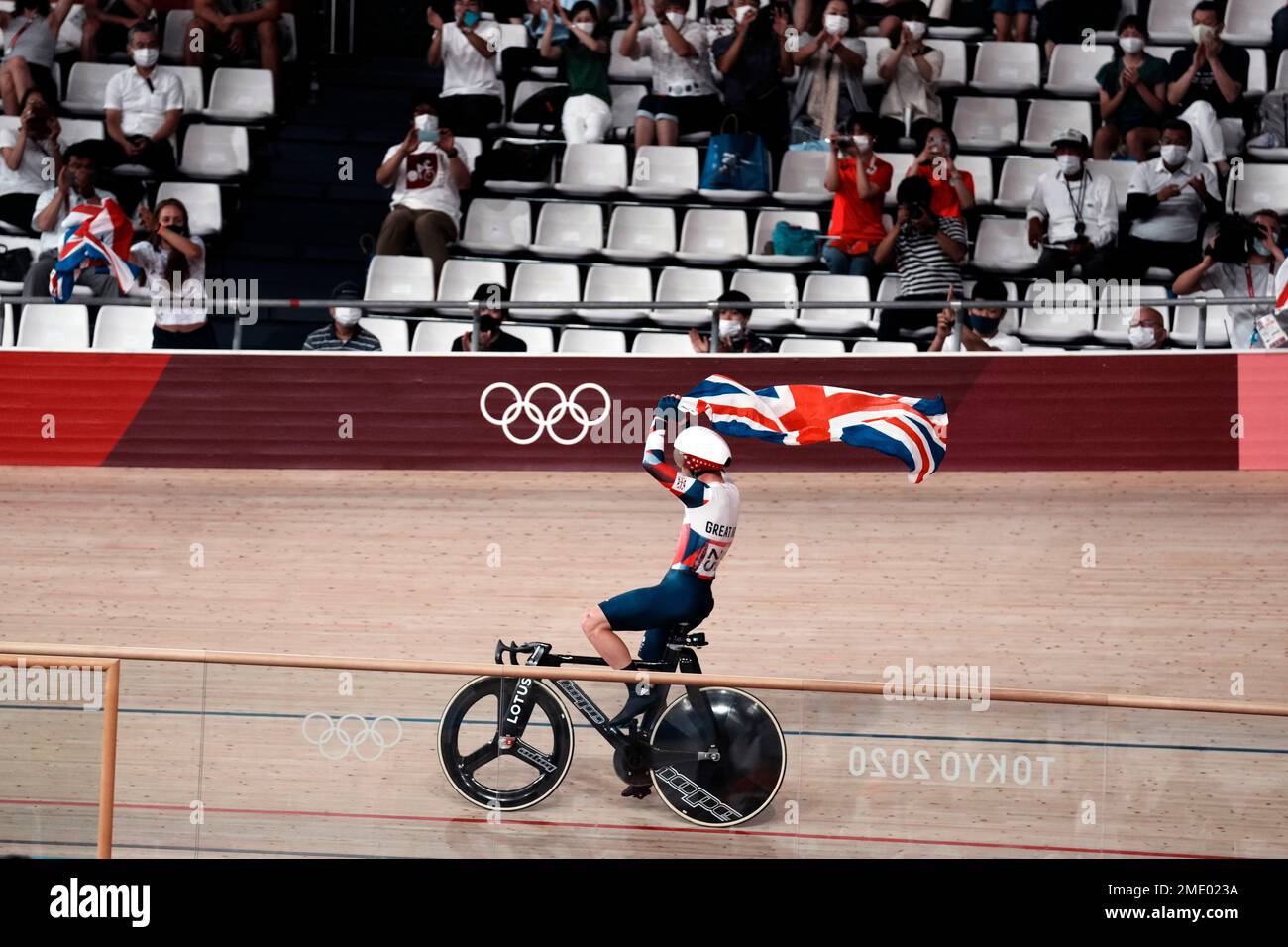 Matthew Walls of Team Britain celebrates after winning the gold medal
