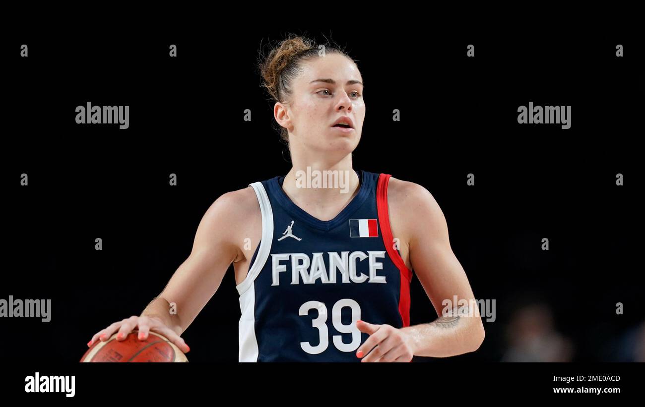 France's Alix Duchet (39) drives up court during a women's basketball  quarterfinal round game against Spain at the 2020 Summer Olympics,  Wednesday, Aug. 4, 2021, in Saitama, Japan. (AP Photo/Eric Gay Stock Photo  - Alamy