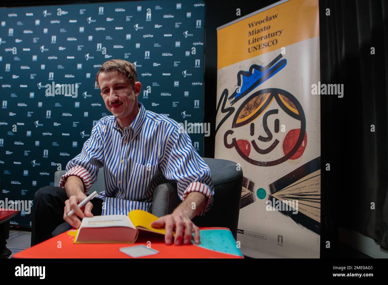 Wroclaw, Poland. 22nd Jan, 2023. On January 22, 2023, Grzegorz Piatek, the winner of Polityka's passport, met with readers in Wroclaw. On January 17, Grzegorz Piatek received the ''Polityka'' Passport in the Literature category for his book Promised Gdynia. The city, modernism, modernization 1920-1939''. (Photo by Krzysztof Zatycki/NurPhoto) Credit: NurPhoto SRL/Alamy Live News Stock Photo