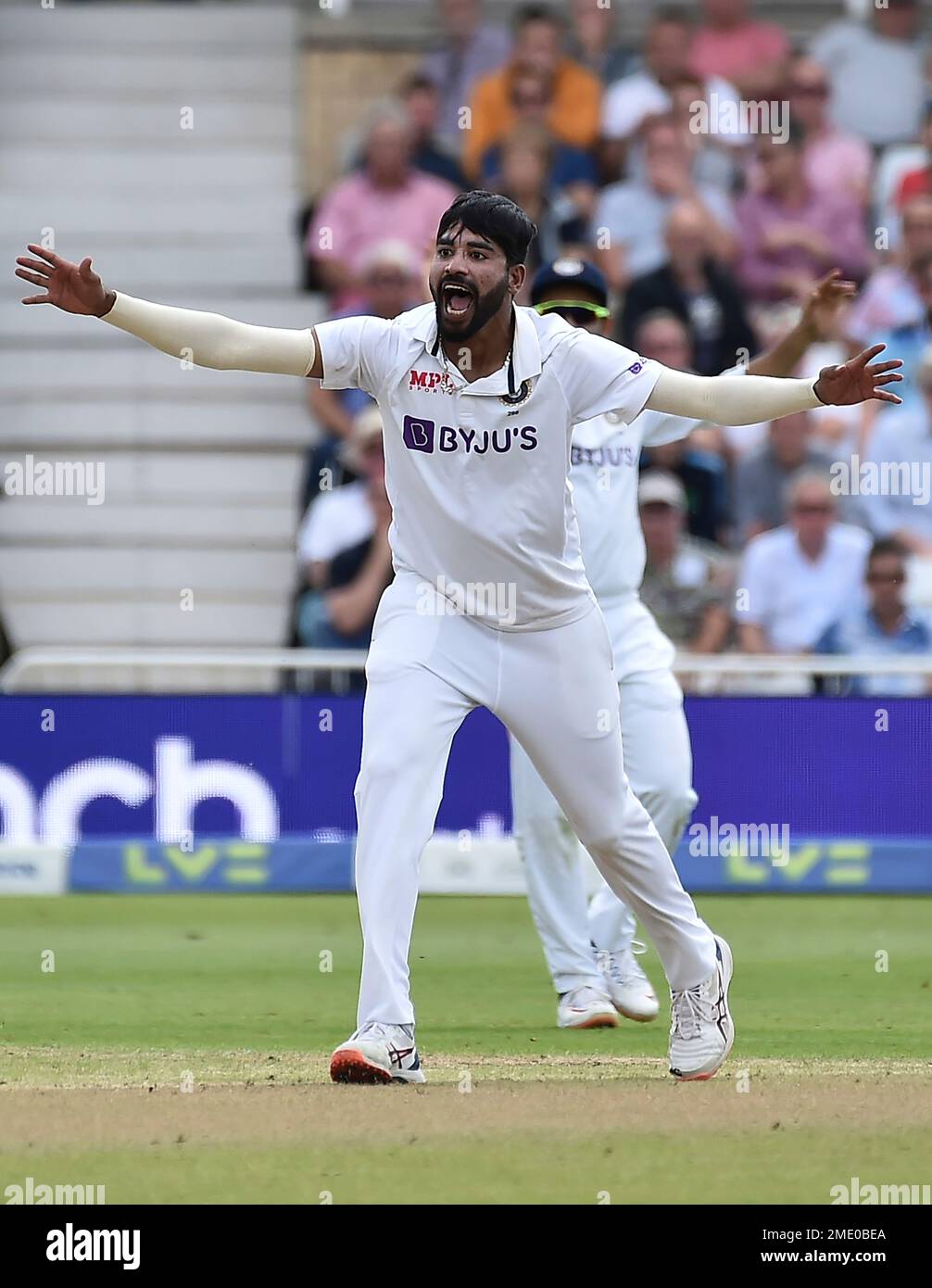 India bowler Mohammed Siraj appeals for the wicket of Zak Crawley