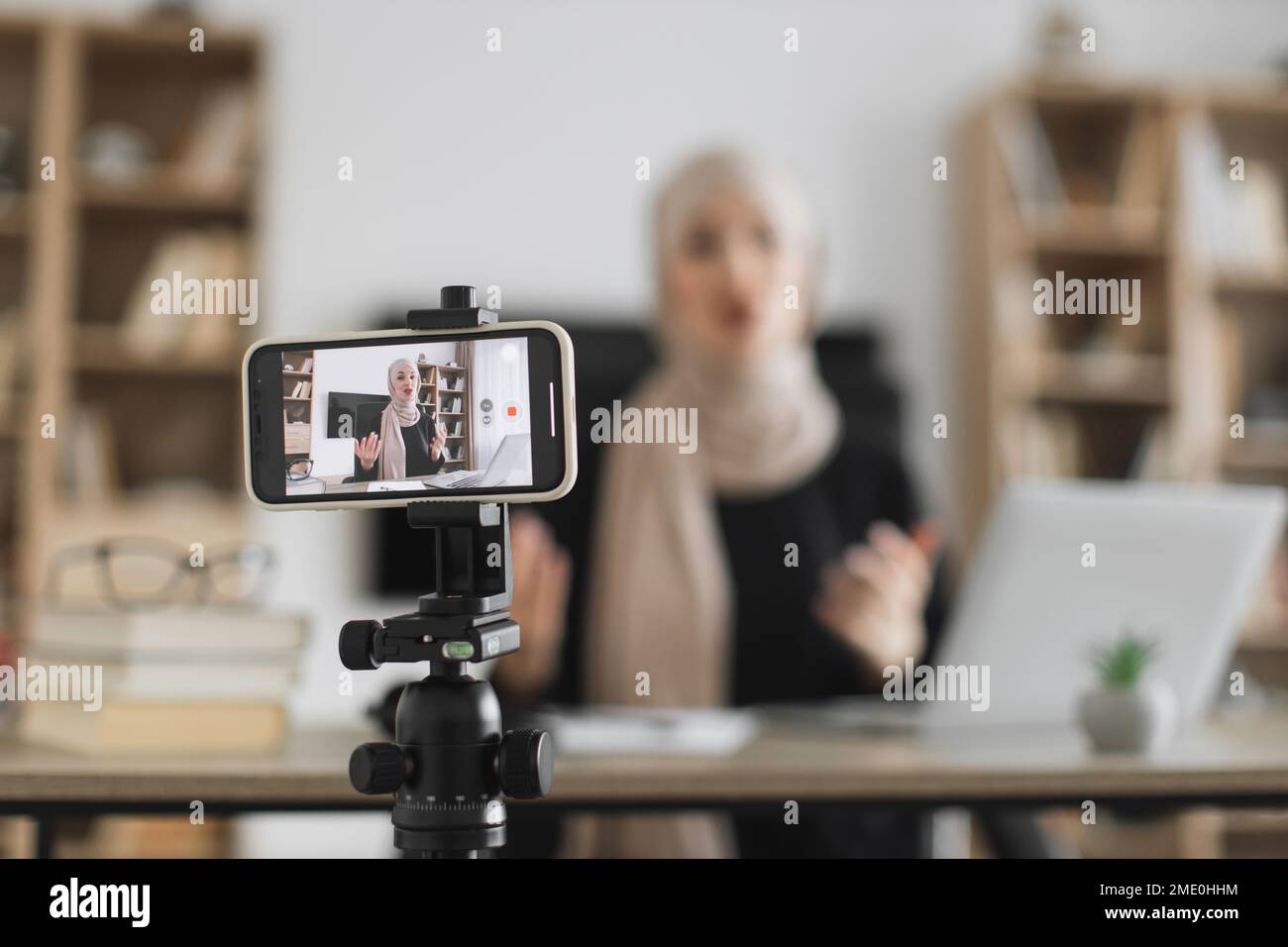 Hướng dẫn cách Video background blur mobile Cho hiệu ứng video chân thực