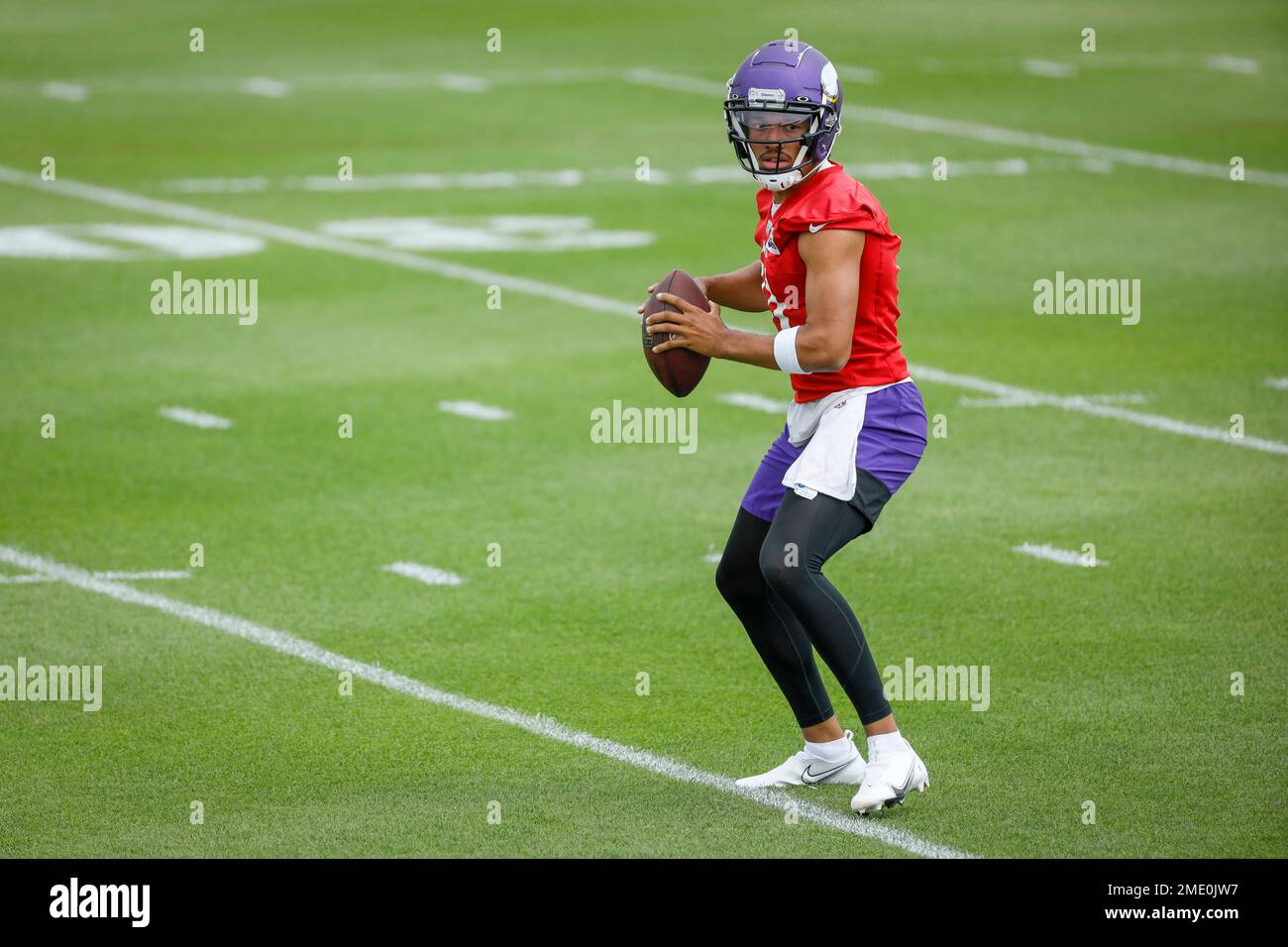 Minnesota Vikings quarterback Kellen Mond (11) participates in NFL training  camp Wednesday, July 28, 2021, in Eagan, Minn. (AP Photo/Bruce Kluckhohn  Stock Photo - Alamy