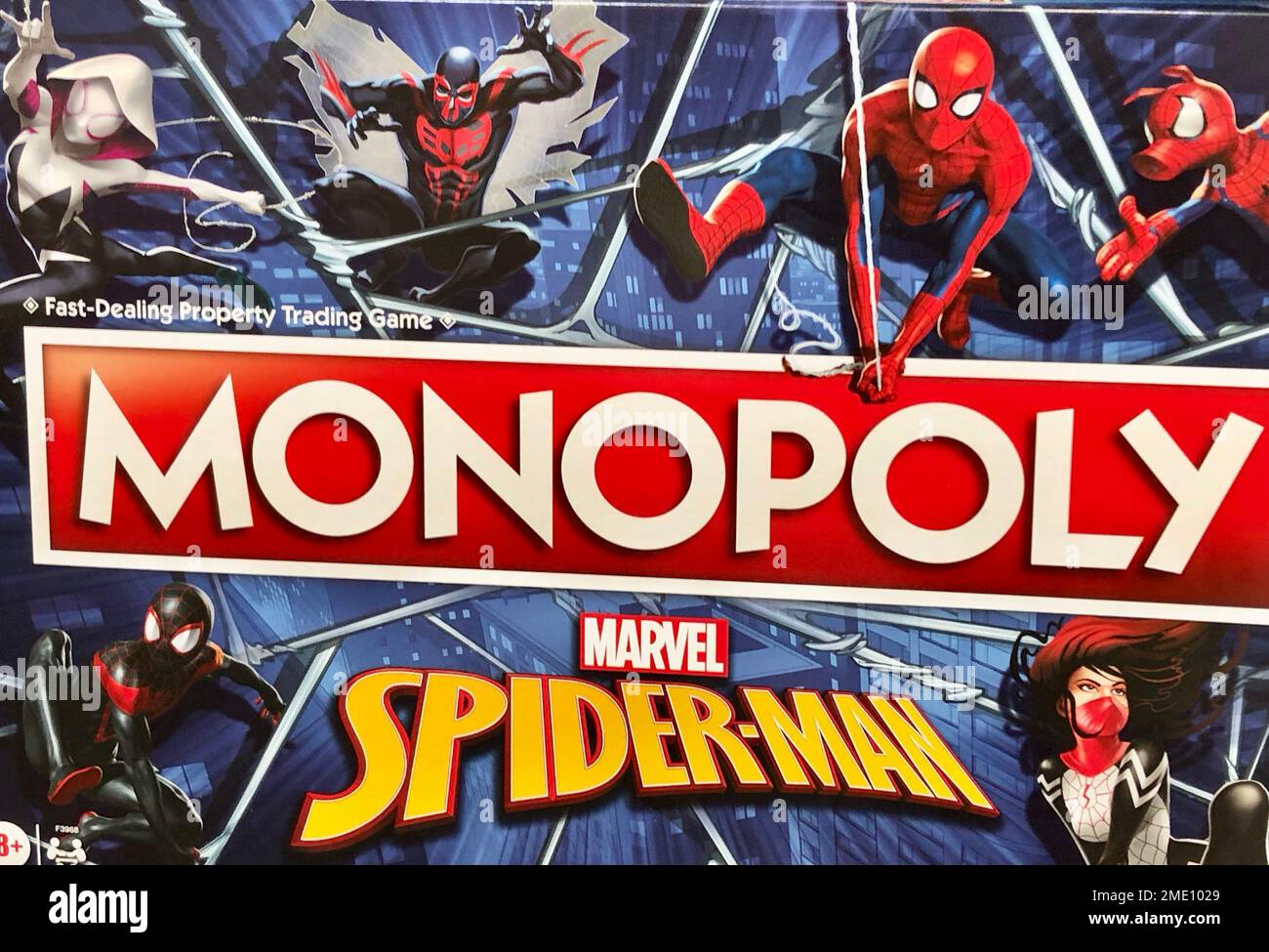 Monopoly spiderman board game hi-res stock photography and images - Alamy