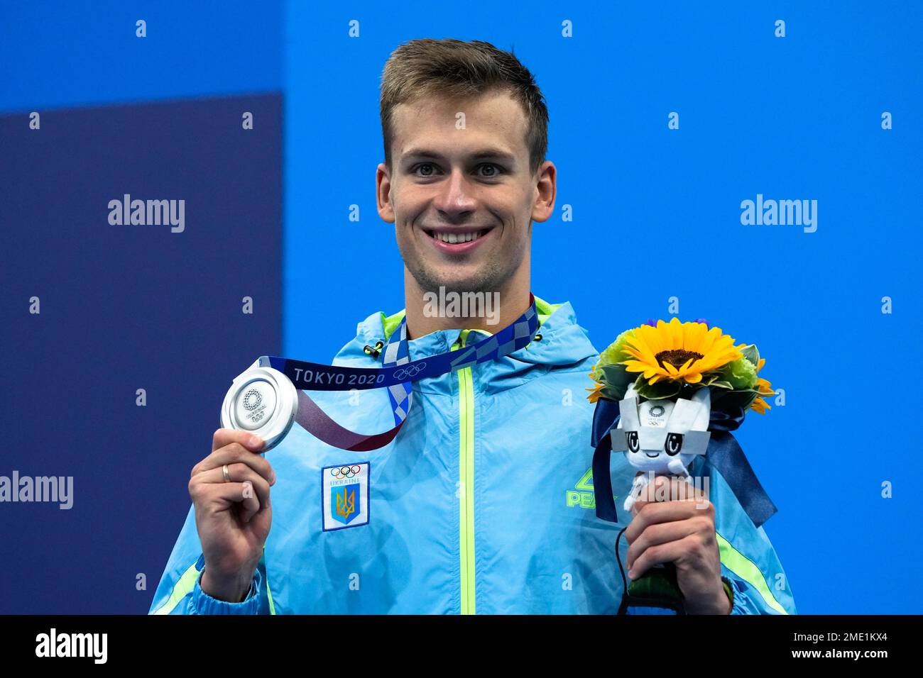 mykhailo-romanchuk-of-ukraine-poses-after-winning-the-silver-medal-in
