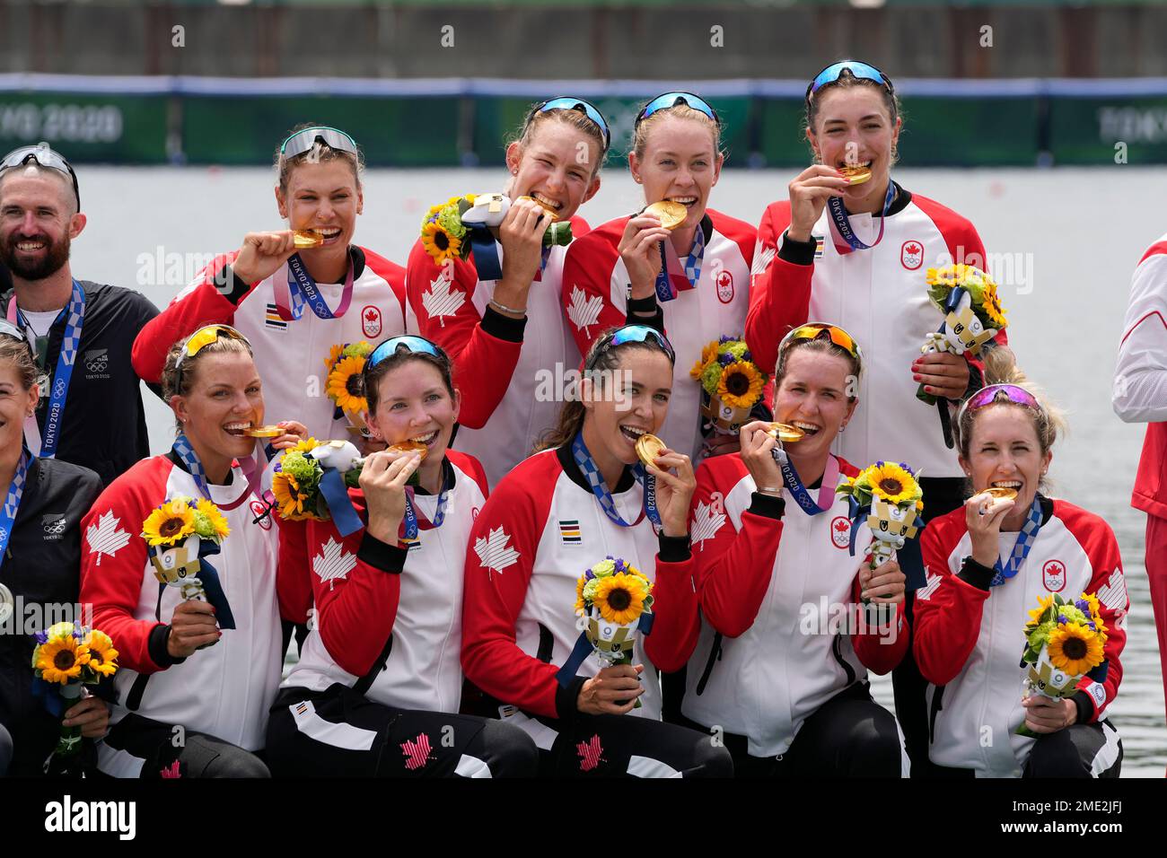 Gold medalists Lisa Roman, Kasia Gruchalla-Wesierski, Christine Roper ...