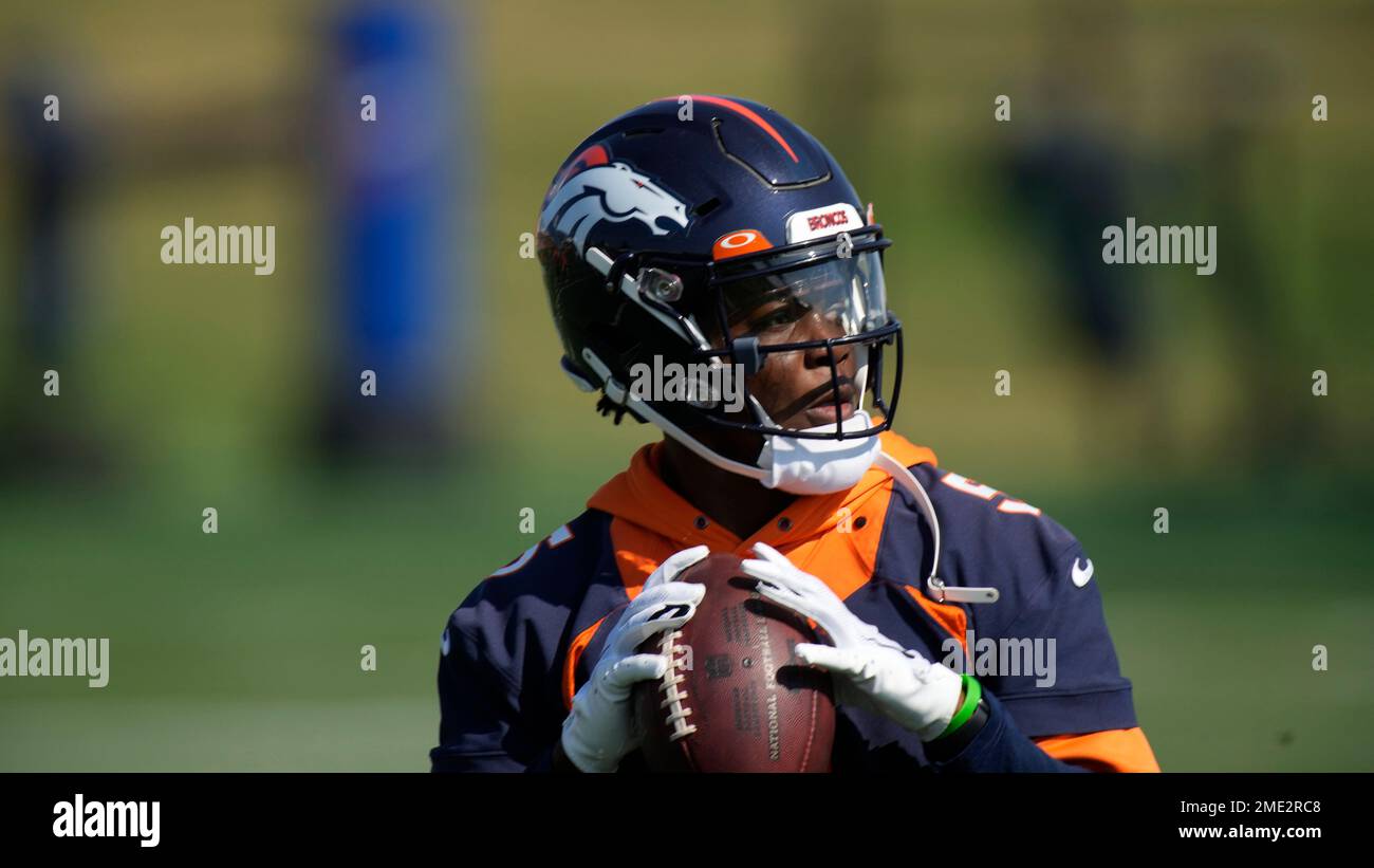 Denver Broncos quarterback Teddy Bridgewater (5) takes part in drills at an  NFL football training camp at team headquarters Wednesday, July 28, 2021,  in Englewood, Colo. (AP Photo/David Zalubowski Stock Photo - Alamy