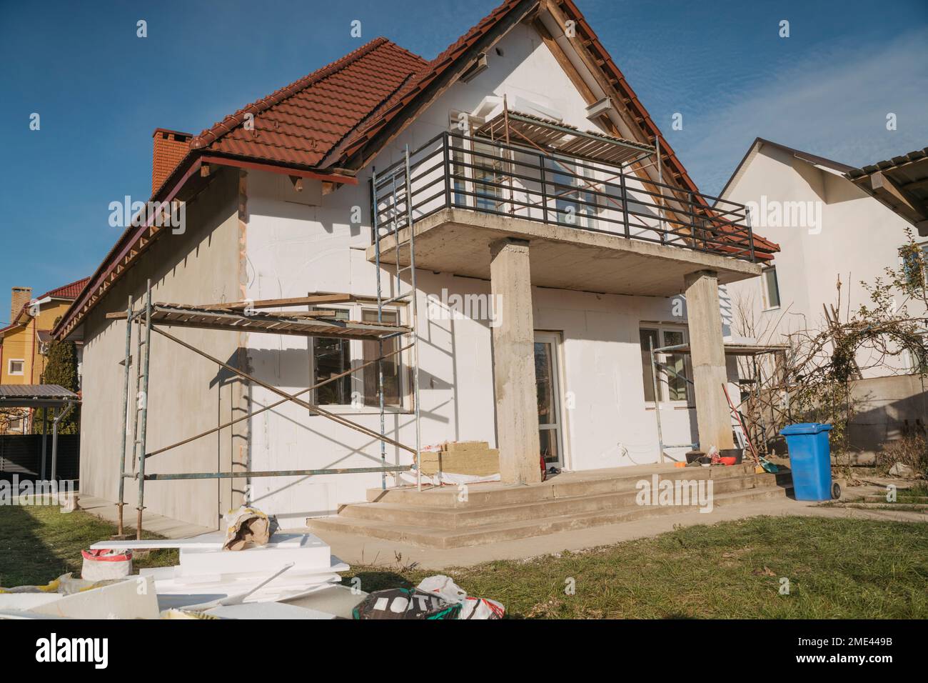 House structure under construction hi-res stock photography and images ...