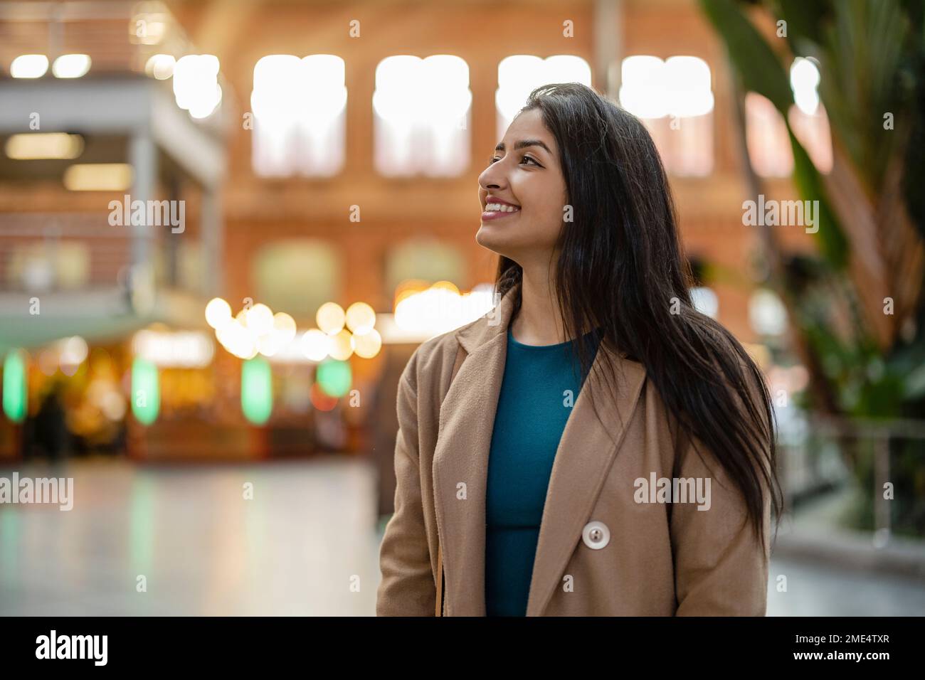 Woman thinking young outside hi-res stock photography and images - Alamy