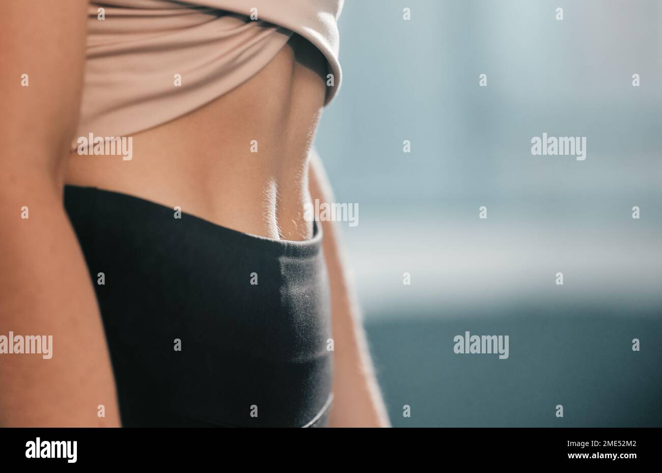 Woman flat tummy gym hi-res stock photography and images - Alamy