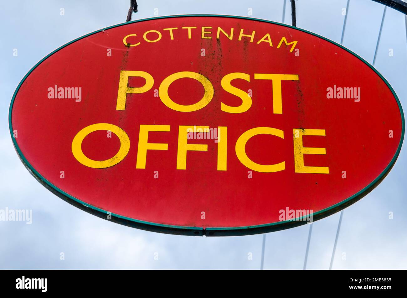 COTTENHAM, ENGLAND, UK DECEMBER 30, 2013 Symbol of an English Post