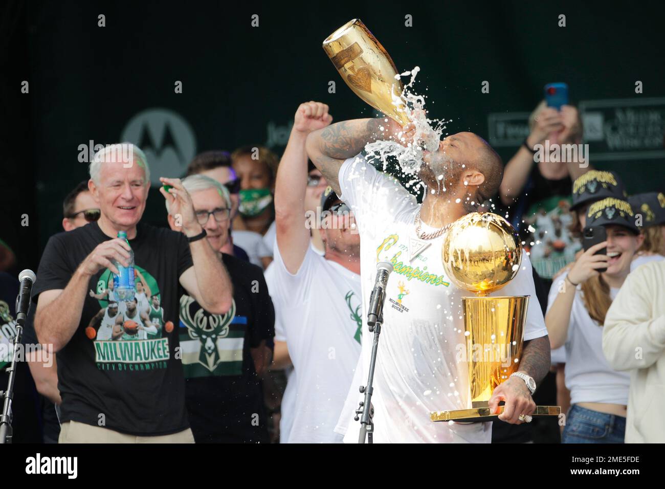 ファングッズ nba champion Milwaukee bucks pj tucker P.J. Tucker Milwaukee Bucks 2021 NBA Champions Bobblehead