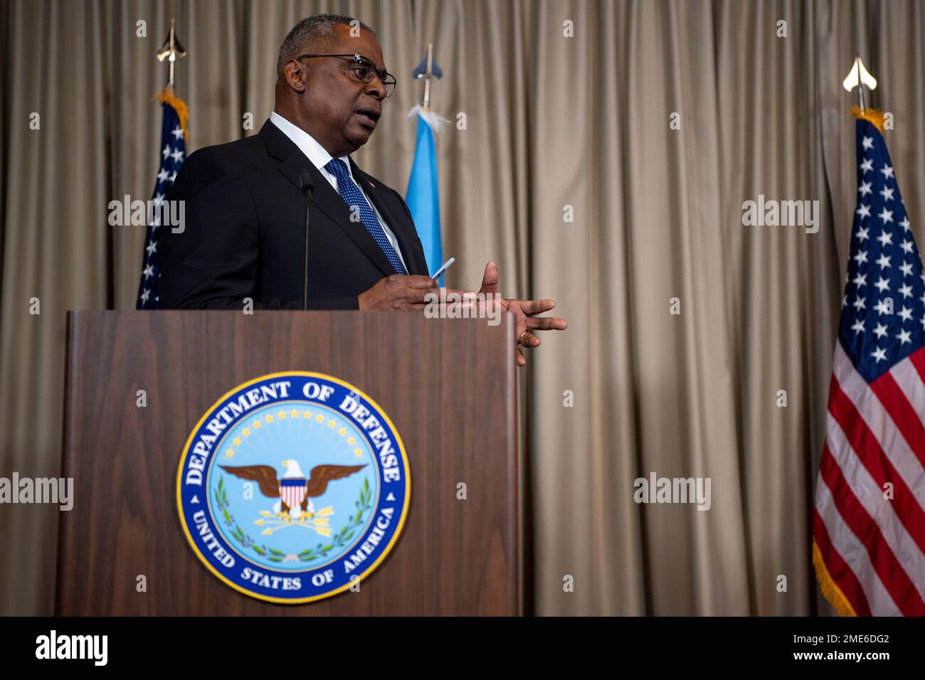 Ramstein-Miesenbach, Germany. 20 January, 2023. U.S. Secretary of Defense Lloyd Austin, responds to a question during a press briefing following the eighth Ukraine Defense Contact Group meeting at Ramstein Air Base, January 20, 2023 in Ramstein-Miesenbach, Rhineland-Palatinate, Germany. The meeting or 50 nations and organizations decides the best path of providing military support to Ukraine.  Credit: TSgt. Jack Sanders/DOD Photo/Alamy Live News Stock Photo