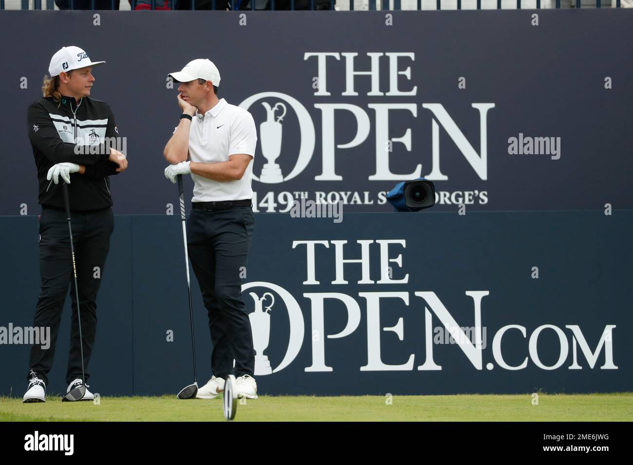 Australia's Cameron Smith, left speaks to Northern Ireland's Rory