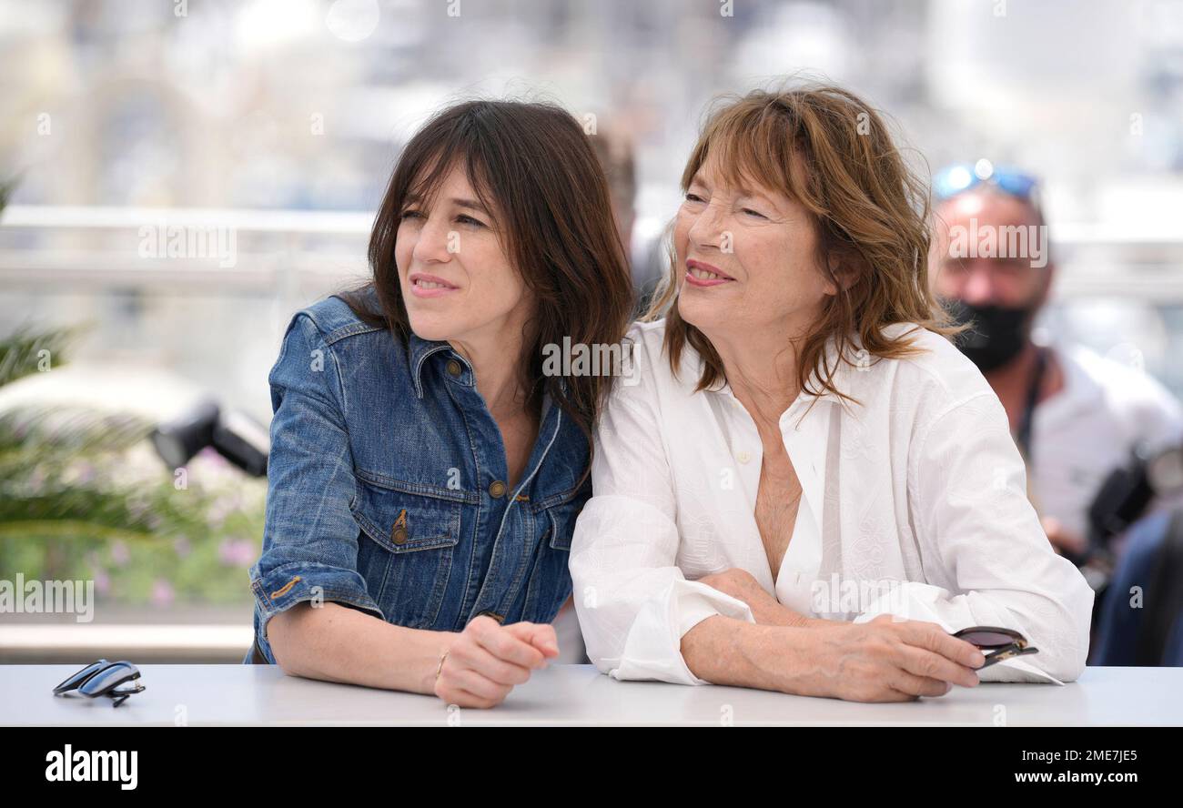 Charlotte Gainsbourg Left And Jane Birkin Pose For Photographers At charlotte-gainsbourg-left-and-jane-birkin-pose-for-photographers-at