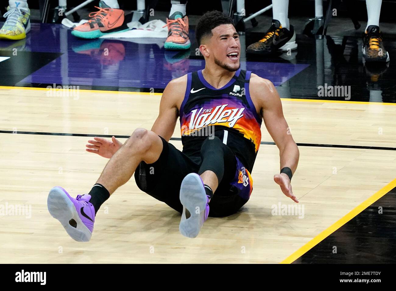 devin booker shoes playoffs 2021