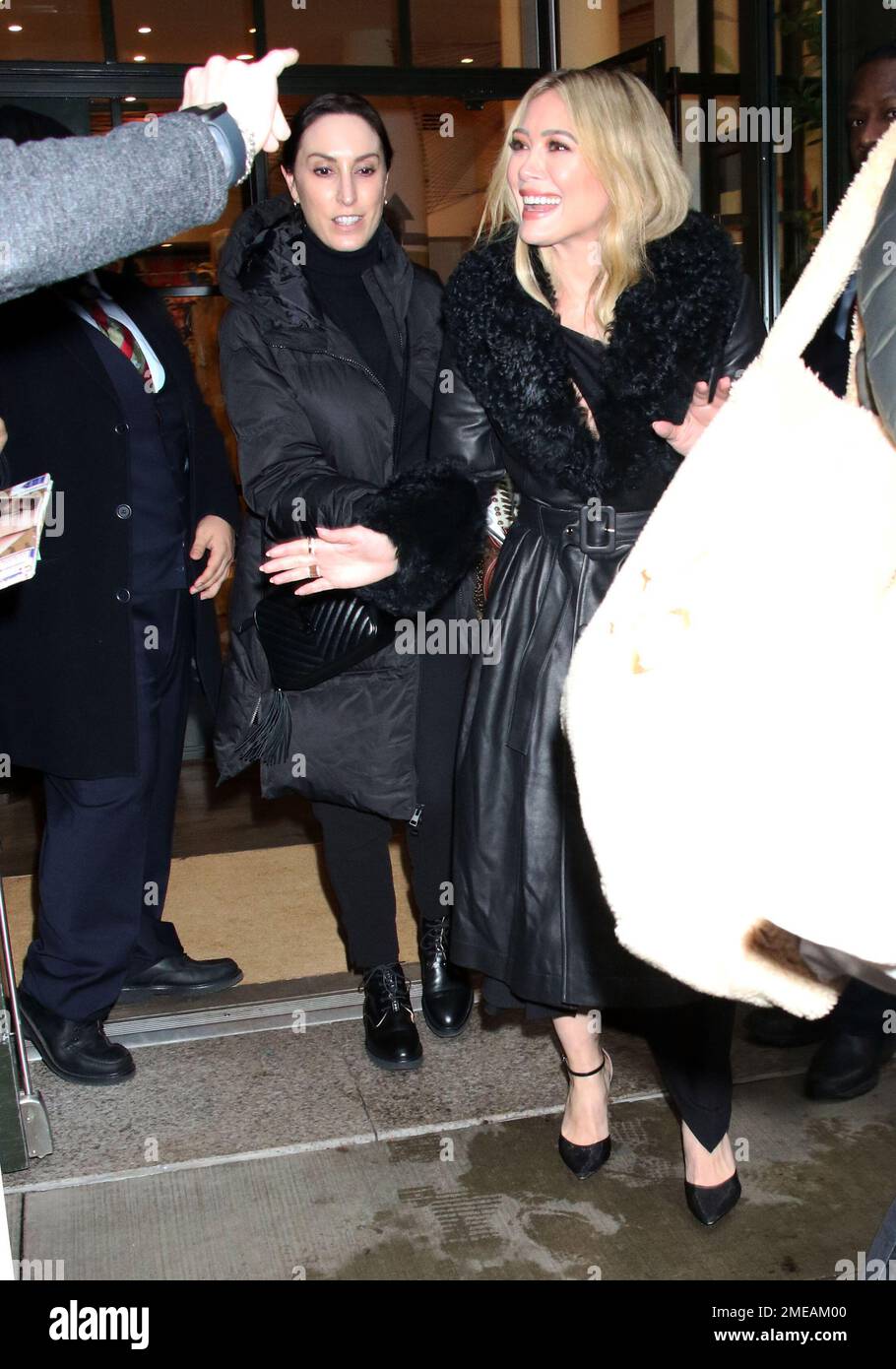 Hilary Duff visits ‘Late Night with Seth Meyers’ -PICTURED: Hilary Duff