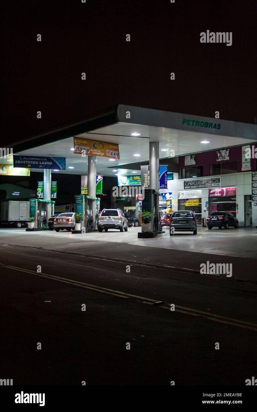 Petrol Station Night Payment Hi res Stock Photography And Images Alamy petrol-station-night-payment-hi-res-stock-photography-and-images-alamy