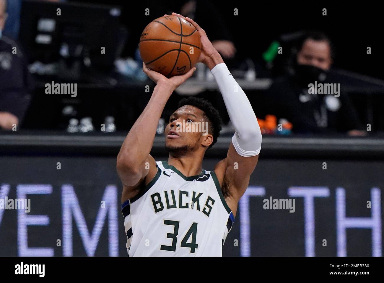 Giannis Antetokounmpo Milwaukee Bucks hd wallpaper NBA in 2023  Giannis  antetokounmpo wallpaper, Gianni, Nba basketball teams